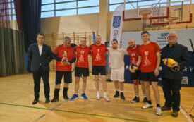 Gminny Turniej Piłki Siatkowej o Puchar W&oacute;jta Gminy Gniewino za nami 6